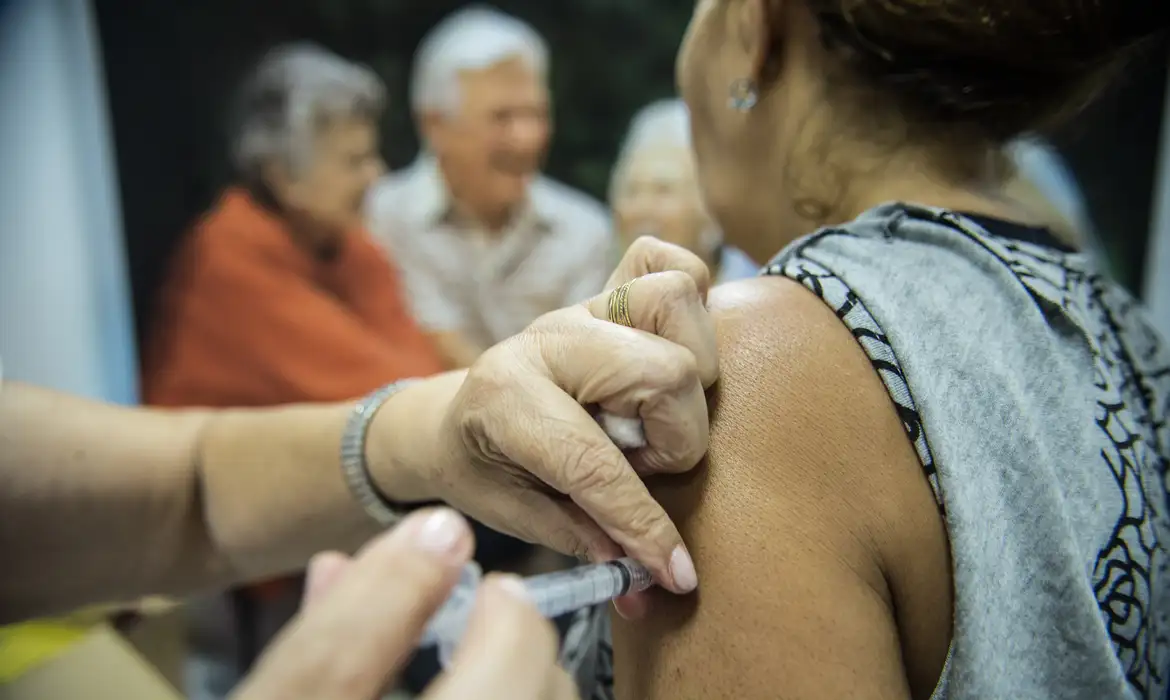 Campanha de vacinação contra gripe começa na segunda-feira, 11, em Fortaleza