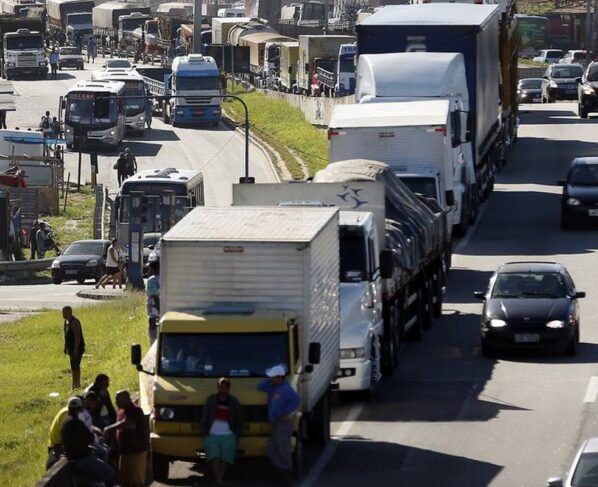 Primeiro prazo para exame toxicológico de motoristas vence neste mês