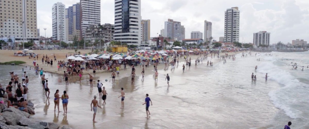 Apenas 9 praias de Fortaleza estão próprias para banho