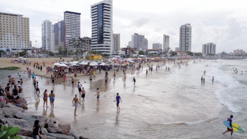 Apenas 9 praias de Fortaleza estão próprias para banho