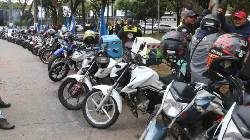 Governo lança linha de crédito para mototaxistas de app