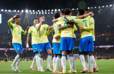 Jogo do Brasil altera horário de comércio em Fortaleza