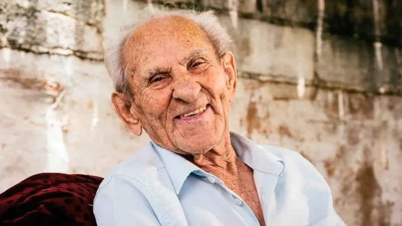 Morre aos 88 anos o influenciador Vovô Anésio
