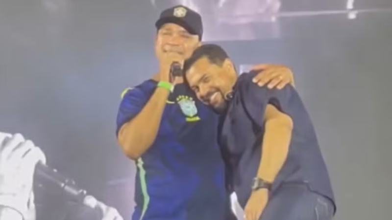 Xand Avião reencontra Riquelme em show e emociona fãs