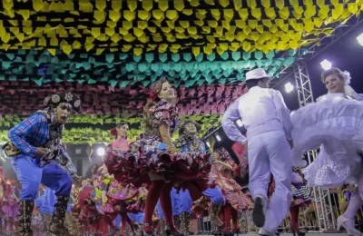 Quadrilha Zé Testinha completa 50 anos de tradição junina no Ceará