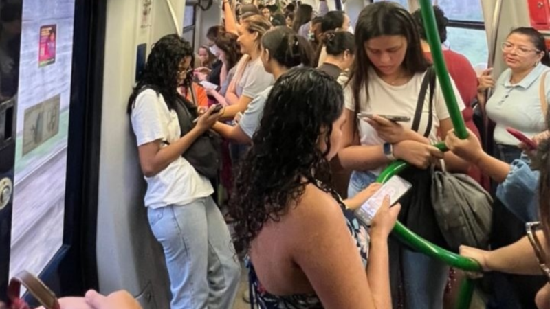 Metrô de Fortaleza implementa vagões exclusivos para mulheres