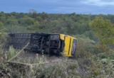 Sobe para 3 número de mortos em acidente com ônibus no CE