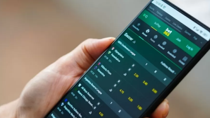 Defensores públicos cobram regras mais rigorosas para publicidade de bets