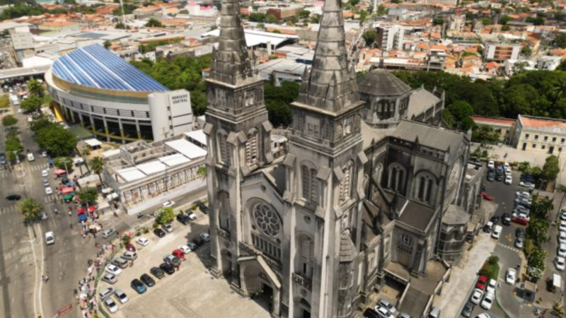 Bispos do Ceará proíbem padres de apoiarem candidatos