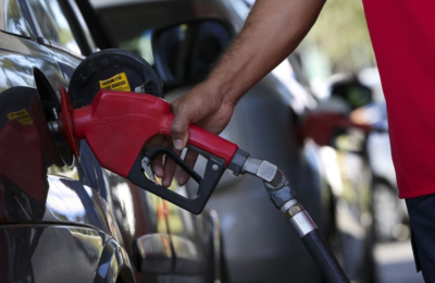 Projeto quer proibir preços diferentes em postos de gasolina