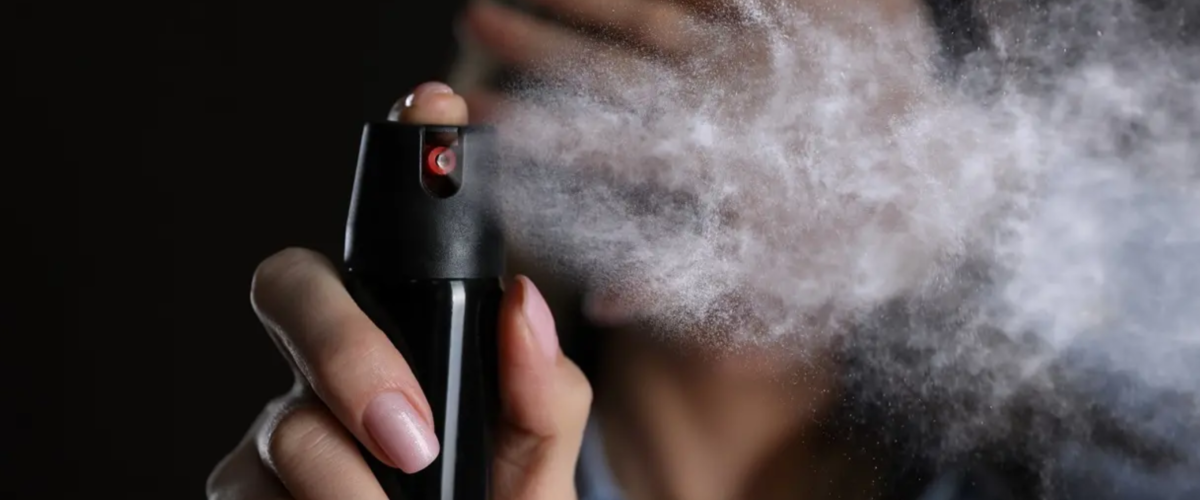 Mulheres podem comprar spray de pimenta; veja as regras