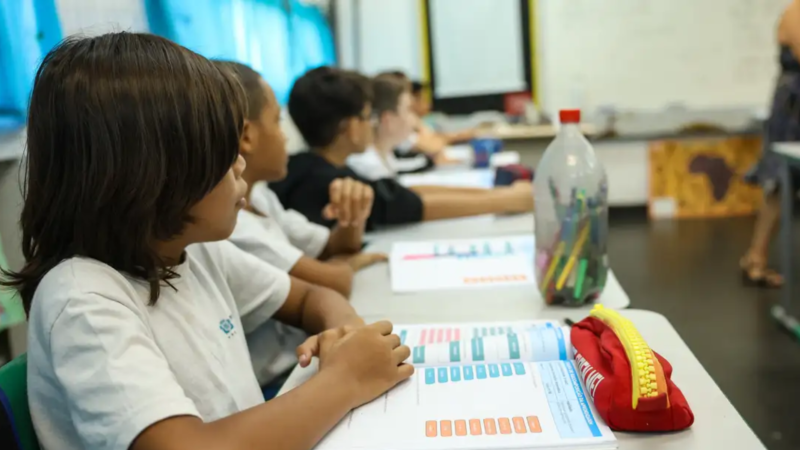 Senado aprova educação financeira obrigatória nas escolas