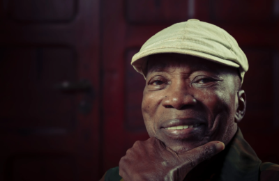 Milton Nascimento tem alta após pneumonia e volta para casa