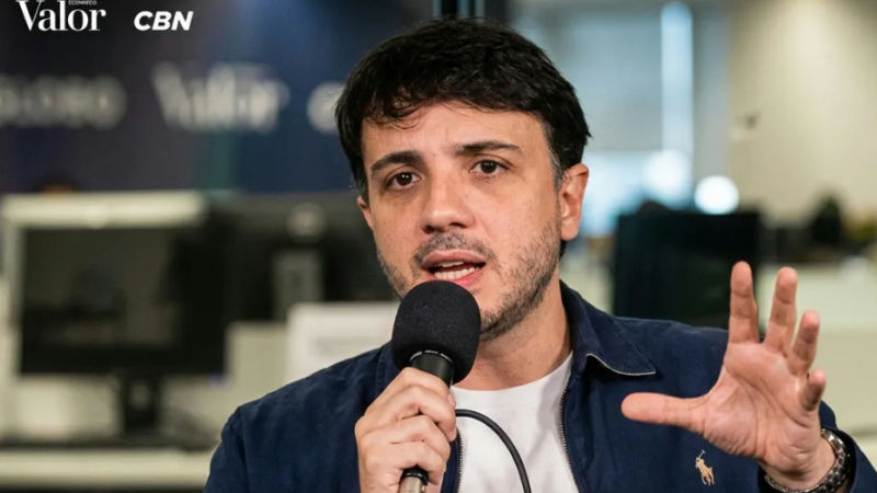 TSE suspende campanha digital de Renan Santos por irregularidades