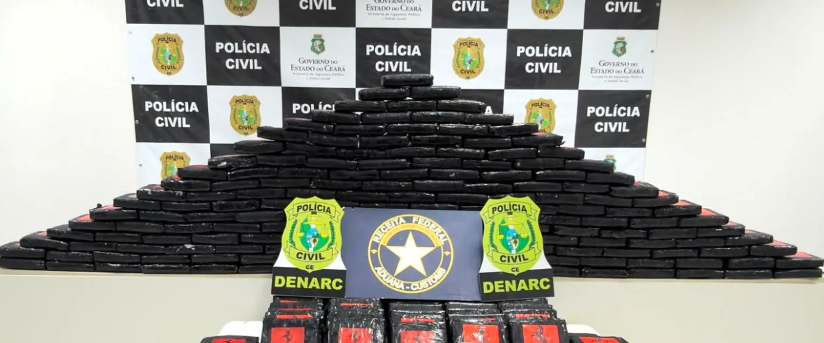 Polícia apreende 264 kg de maconha em potes de açaí em Fortaleza