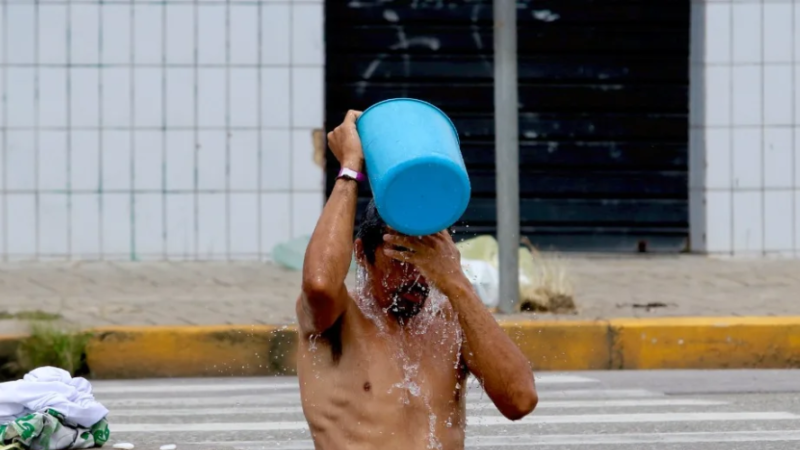 Ação gratuita para população de rua em Fortaleza nesta quarta