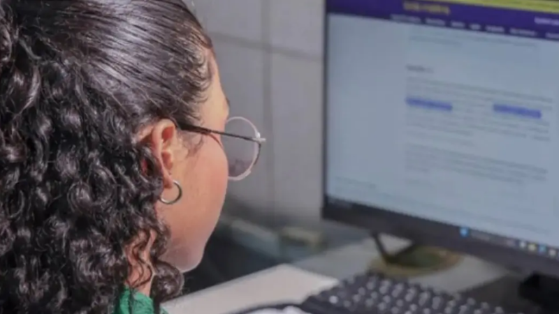30% das escolas do Ceará têm internet inadequada