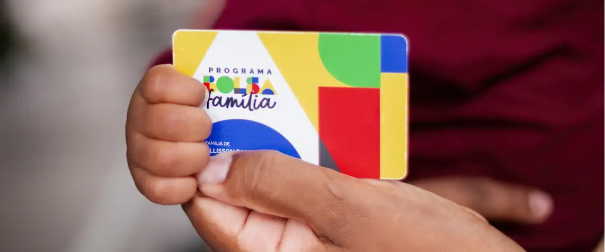 Bolsa Família tem reajuste de 15% e piso vai a R$ 691