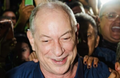 Ciro ignora pesquisa e foca em cidades-chave do Ceará
