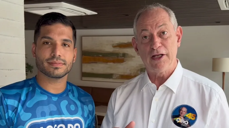 Ciro Gomes pede votos para André Fernandes no Ceará