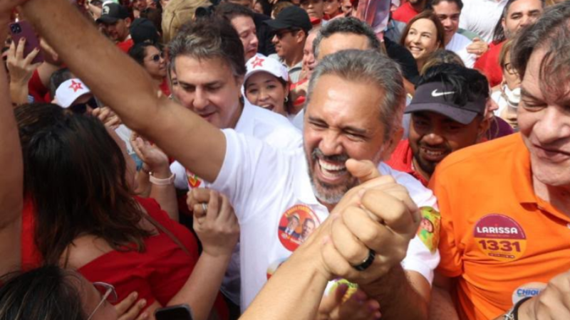 Elmano aposta em 'presença na rua' na reta final da eleição