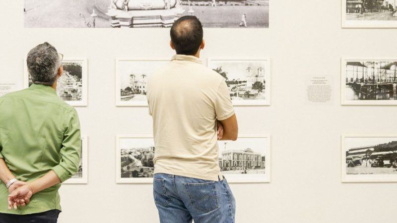 Exposição sobre Fortaleza tem visita mediada neste sábado