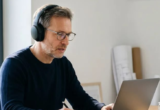 Cearenses podem concorrer a 10 mil vagas em cursos gratuitos de inglês, espanhol e francês do Santander Fala Mundo