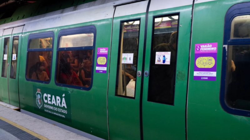 Homem desrespeita vagão feminino no metrô de Fortaleza