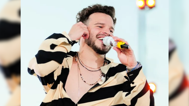 Matheus Fernandes abre as portas de casa para celebrar 15 anos de carreira com DVD especial