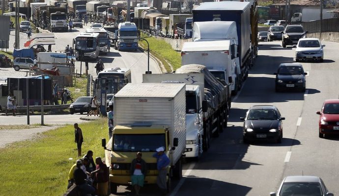 Primeiro prazo para exame toxicológico de motoristas vence neste mês